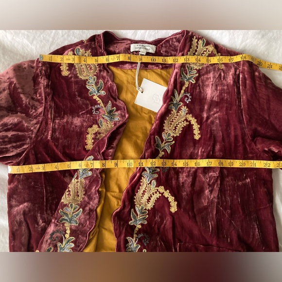 SOLD💫 Chasing Unicorns Proud Mary Silk Embroidered Housecoat OS - Picture 13 of 17